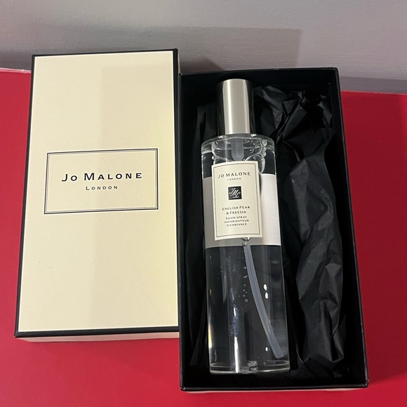JO MALONE LONDON English pear Room Spray New in box! Best Gift Home scent - Picture 1 of 1